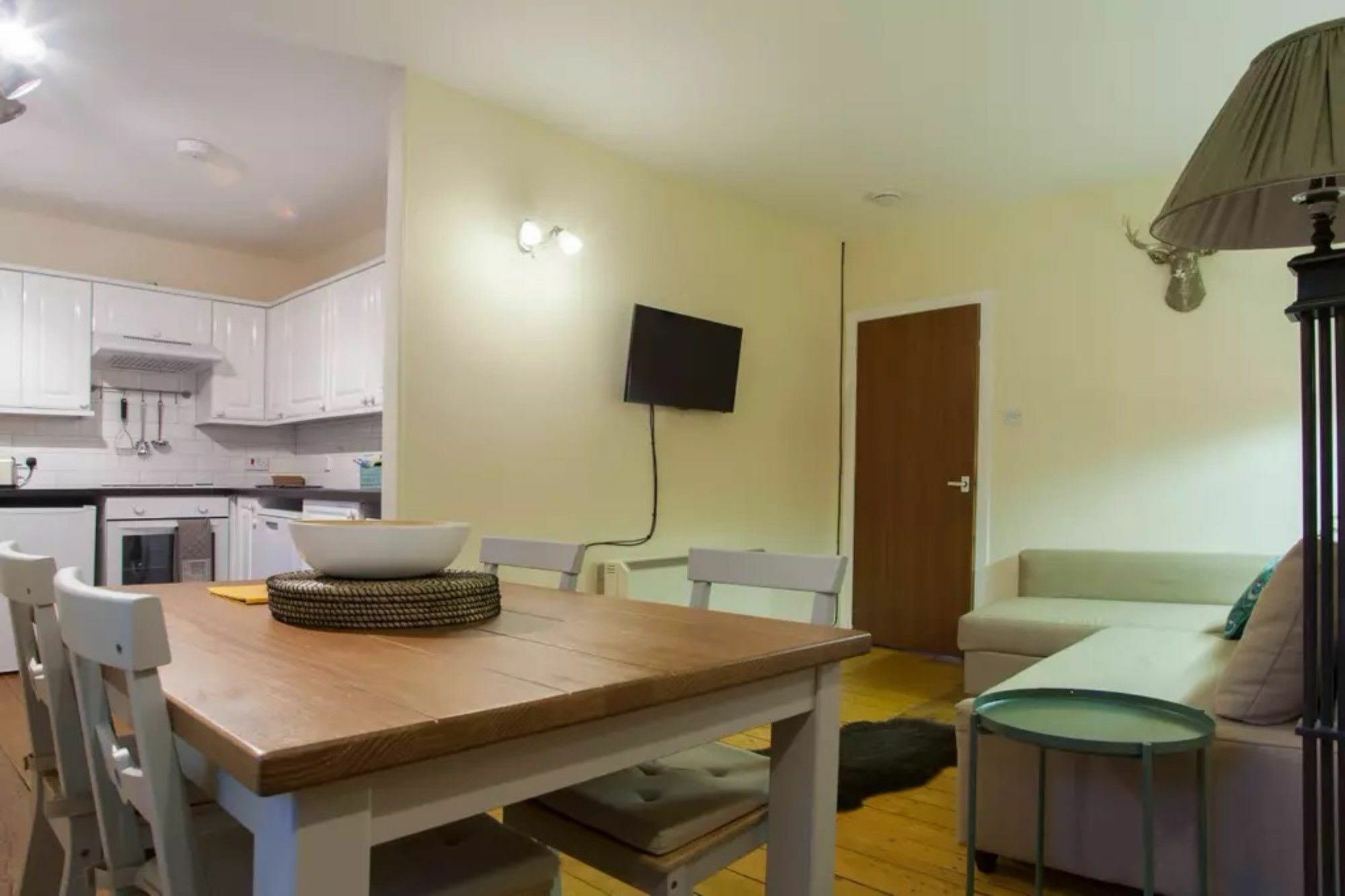 Cosy 2 Bedroom In Heart Of The * Edinburgh